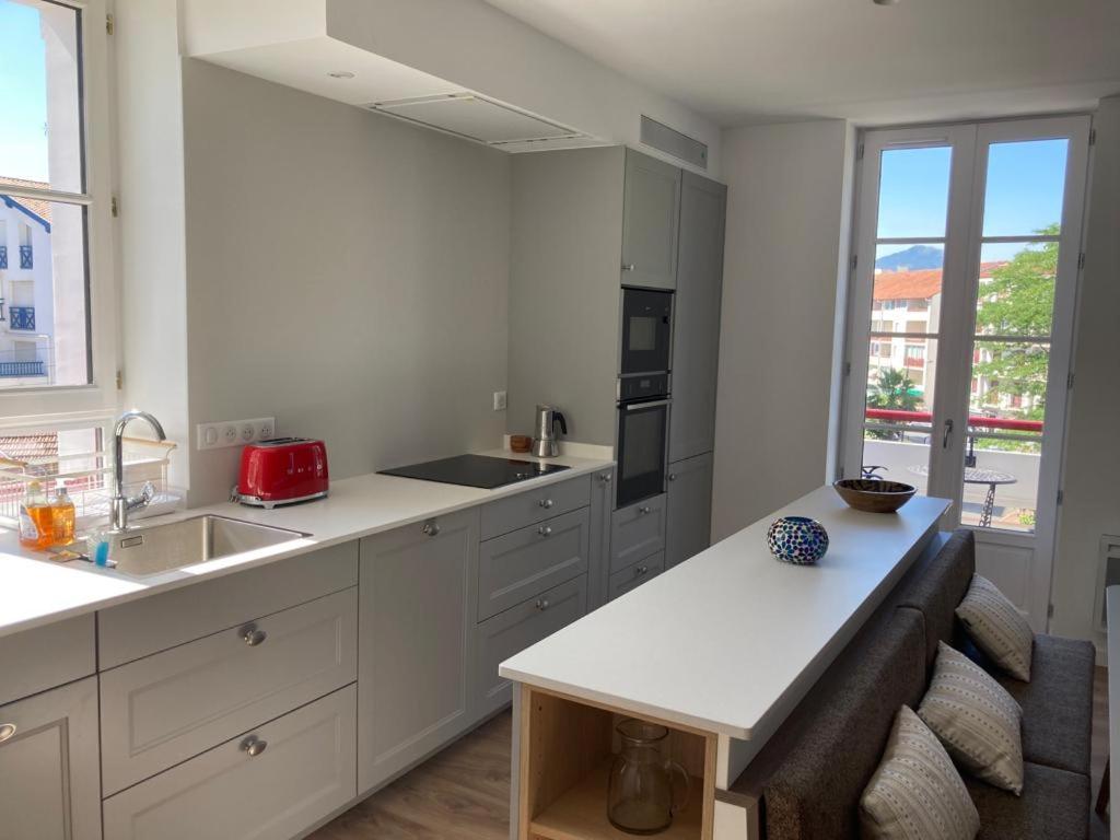 Superbe Appartement T3 Au Centre Plage .Parking Hendaye Εξωτερικό φωτογραφία