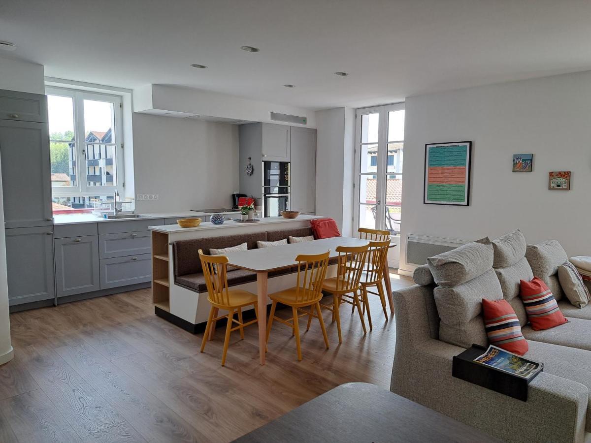 Superbe Appartement T3 Au Centre Plage .Parking Hendaye Εξωτερικό φωτογραφία